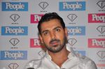 John Abraham launches special issue of People magazine in F Bar, Mumbai on 28th Nov 2012 (11).JPG